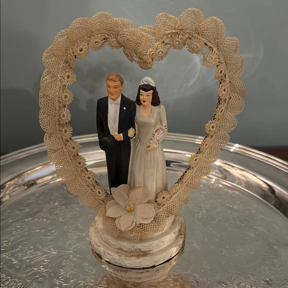 Elegant Vintage Wedding Cake Topper